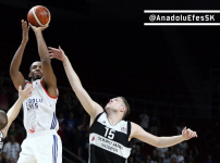 BSL: Anadolu Efes - Beşiktaş Sompo Japan : 66 - 65