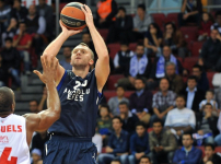 Anadolu Efes: 6 - Barcelona: 12