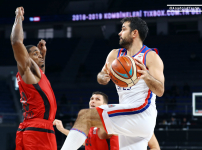 Anadolu Efes 88 - 81 Gaziantep Basketbol