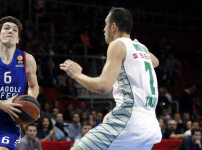 Anadolu Efes: 7 - Panathinaikos: 14