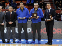 Anadolu Efes Spor Kulübü çalışanlarını onurlandırdı...