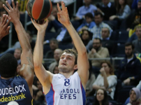 Fenerbahçe: 83 - Anadolu Efes: 72