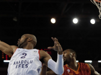 Anadolu Efes Galatasaray’a geçit vermedi: 86-78