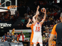 Valencia: 78 - Anadolu Efes: 71