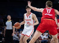 U17 Milliler Almanya'yı Farklı Yendi, Çeyrek Finale Yükseldi: 81-54