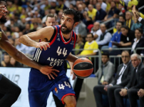 Fenerbahçe Doğuş: 81 - Anadolu Efes: 70