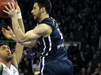 Anadolu Efes: 6 - Malaga: 4