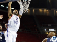 Anadolu Efes’ten çifte rekor...