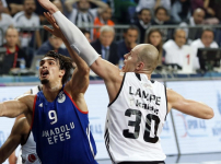 Beşiktaş: 79 - Anadolu Efes: 73