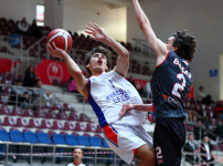 BGL’de Gençlerimizden İkide İki: 92-56