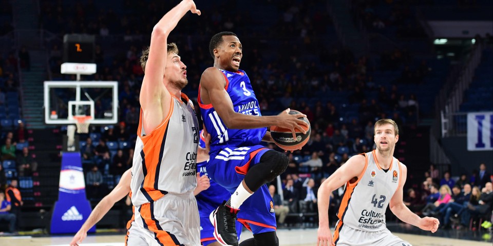 Valencia’ya rövanşı vermedik: 82-66