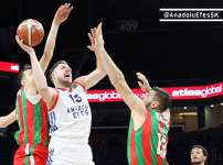 BSL: Anadolu Efes - Pınar Karşıyaka: 89-77