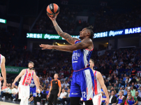 EL: Anadolu Efes 72 - 59 Kızılyıldız