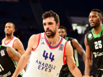 Kupa: Anadolu Efes - Darüşşafaka Basket: 90-76