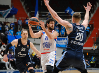 Zenit St Petersburg: 85 - Anadolu Efes: 78