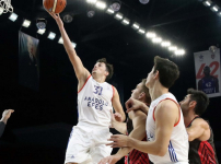 Anadolu Efes dörtte dört yaptı: 86-73