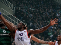 Anadolu Efes Atina yolcusu...