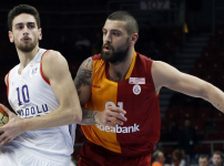 Anadolu Efes: 78 - Galatasaray: 85