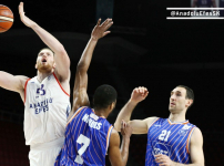 Anadolu Efes outscored: 95-67