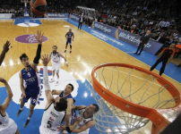 Anadolu Efes: 7 - Real Madrid: 16