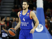 Anadolu Efes: 75 - Cedevita Zagreb: 81