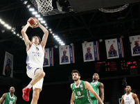 Anadolu Efes overcomes Darüşşafaka Doğuş 78-72...