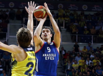 Fenerbahçe: 84 - Anadolu Efes: 72