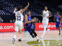 Real Madrid: 80 - Anadolu Efes: 76