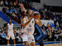 Zenit - Anadolu Efes: 76-67