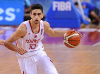 Furkan 14 sayı attı, U19 Genç Milliler İspanya’yı mağlup etti: 72-65