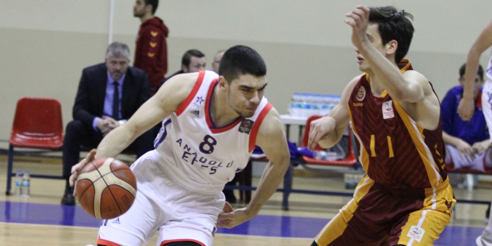 Gençlerimiz Galatasaray karşısında farka gitti: 103-68