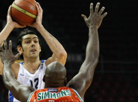 Anadolu Efes: 70 - Banvit: 76