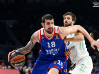 Anadolu Efes 82 - 68 Darüşşafaka Tekfen