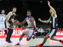 Virtus Segafredo Bologna: 93 - Anadolu Efes: 81