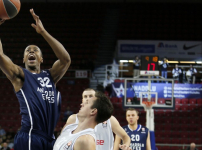 Anadolu Efes - Brose Baskets