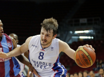 Anadolu Efes wins the first game of the semi finals: 85-56