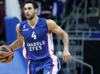 Anadolu Efes: 3 - Zalgiris Kaunas: 7