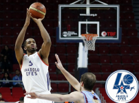 Anadolu Efes haftayı kayıpsız geçti: 81-73