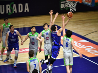 Gençlerimiz Dörtlü Final için avantajı yakaladı: 96-63