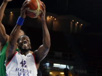 Anadolu Efes seride durumu 2-0’a getirdi: 88-73