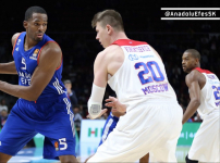 Anadolu Efes: 87 - CSKA Moskova: 93