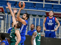 Atina'daki ikinci maçta kazanan Anadolu Efes: 82-79