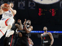 BSL: Anadolu Efes - Gaziantep Basketbol: 94 - 87