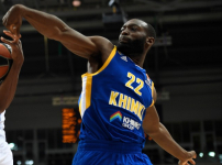 Khimki: 86 - Anadolu Efes: 68