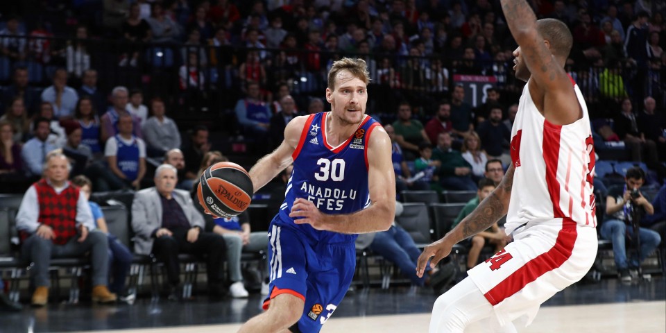 Anadolu Efes won at the last breath: 73-68