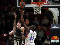 Unics Kazan: 75 - Anadolu Efes: 67