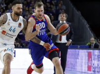 Real Madrid: 87 - Anadolu Efes: 68