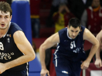 Uşak: 73 - Anadolu Efes: 68
