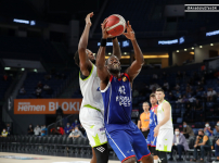 Anadolu Efes 94 - 93 Yukatel Merkezefendi Belediye Basket