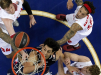Anadolu Efes: 13 - Armani Milano: 4